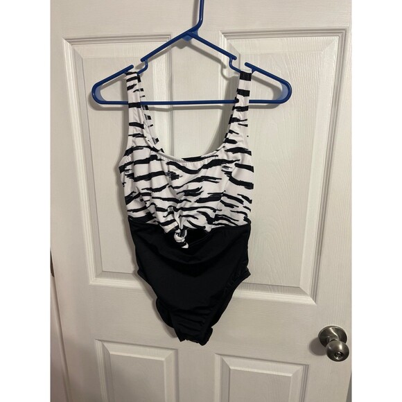 Beach Betty Slimming Control Tie-Front Cut Out One Piece Swimsuit Size S New - Picture 4 of 6